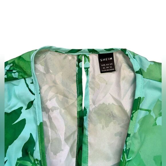 SHEIN Green Floral Print Cut Out Puff Sleeve Dress Size XL NWOT 10 367 - Picture 7 of 8